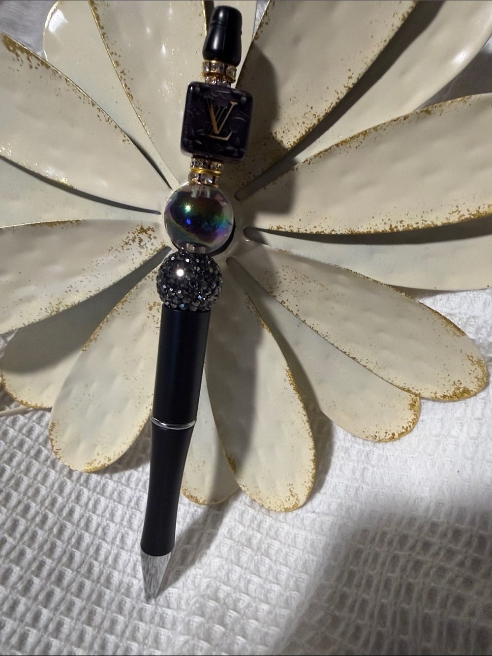 🏵️Handmade Black Beaded Pen - Picture 3 of 5